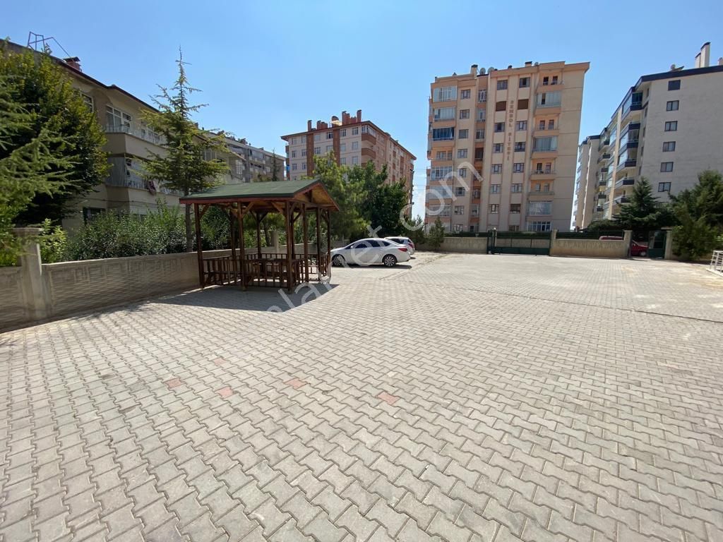 Selçuklu Parsana Satılık Daire KONYA SELÇUKLU STADYUM YAKINI ARA KAT 2+1 SATILIK DAİRE