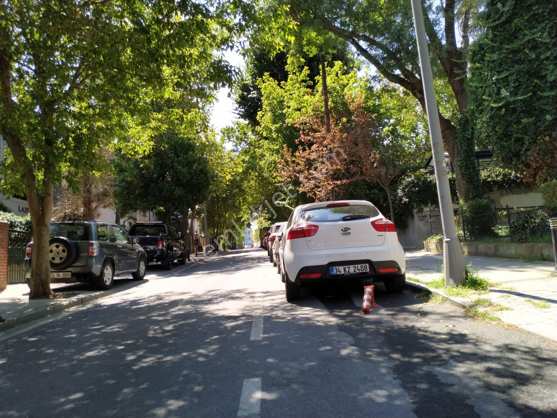 Beşiktaş Levent Satılık Villa  Levent Çarşı da Ofis ve Konut Kullanımına Uygun Satılık Villa