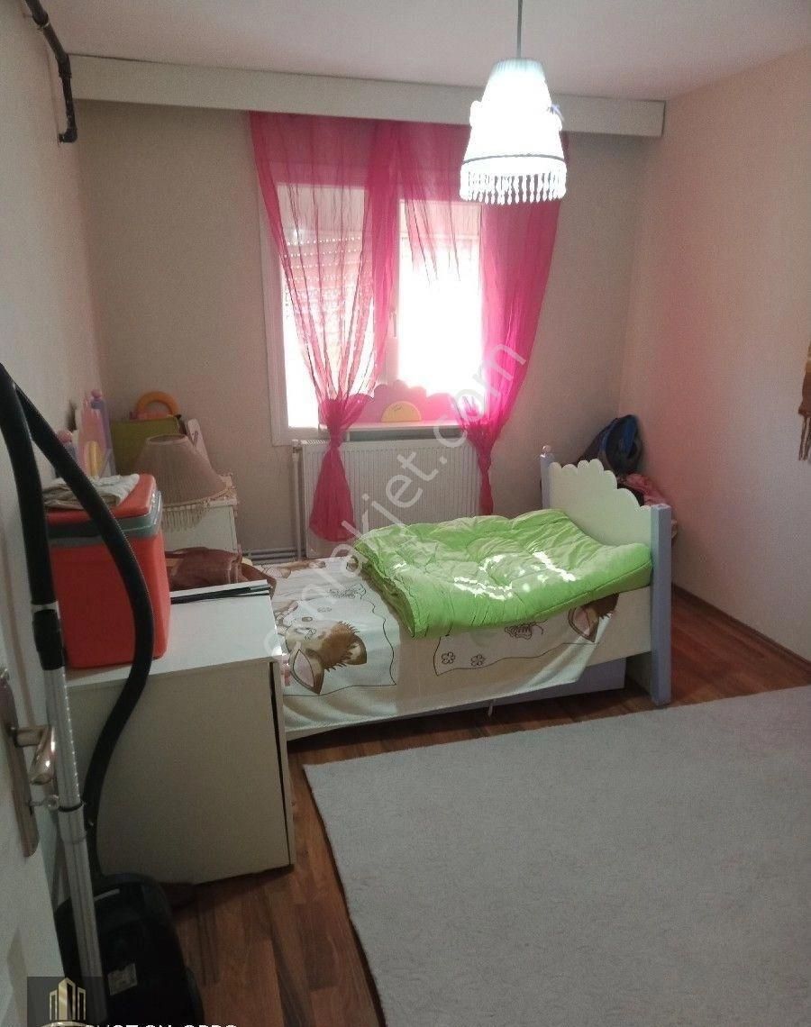 Alsancak Mimar Sinan'da 3+1 Satılık Asansörlü, Otoparklı ,doğalgazlı Daire - Görsel 13