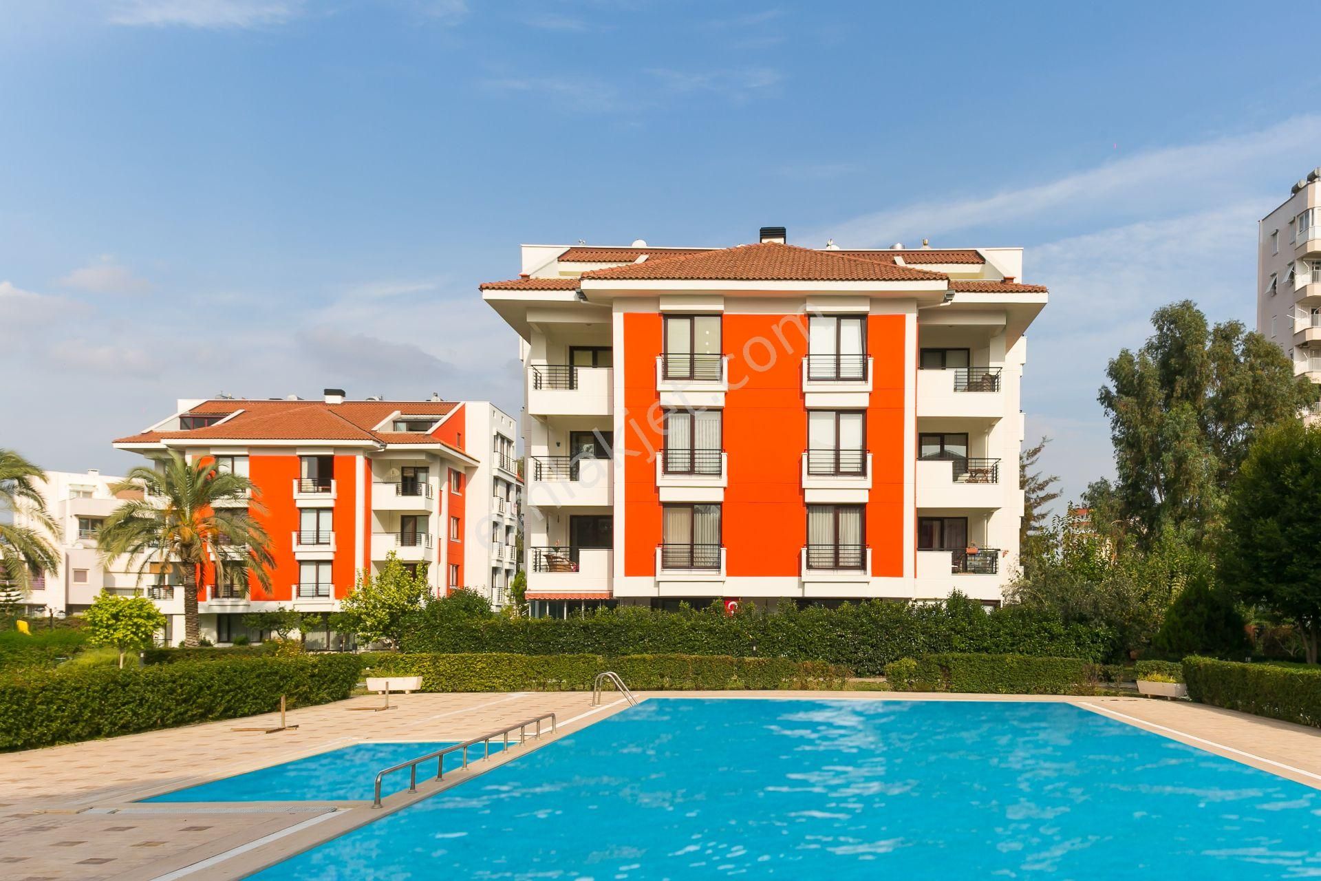 Konyaaltı Gürsu Satılık Daire  Antalya Konyaaltı Gürsu Havuzlu Lüks 182 m2 3+1 Satılık Daire