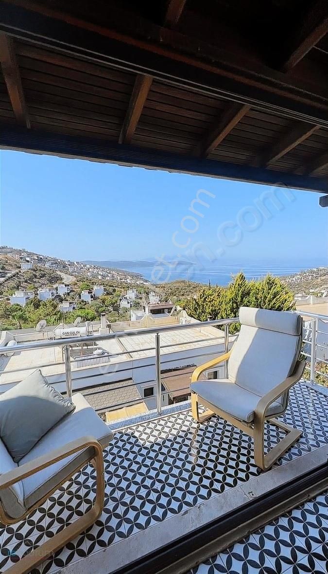 Milas Boğaziçi Kiralık Villa Muğla Bodrum Adabükü'nde Full Deniz Manzaralı 3+1 Dubleks