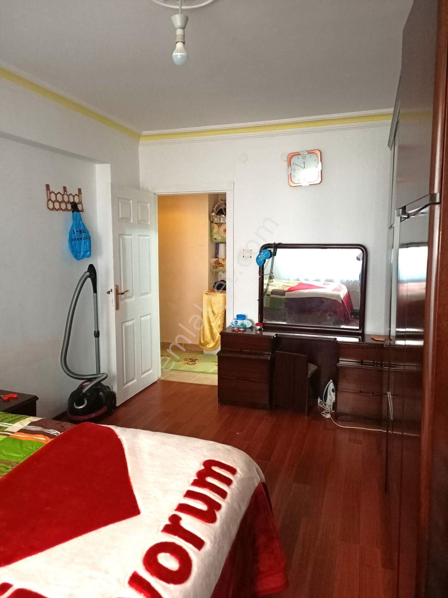 Keçiören Bademlik Kiralık Daire  KEÇİÖREN BADEMLİKTE EŞYALI KİRALIK  3+1 DAİRE