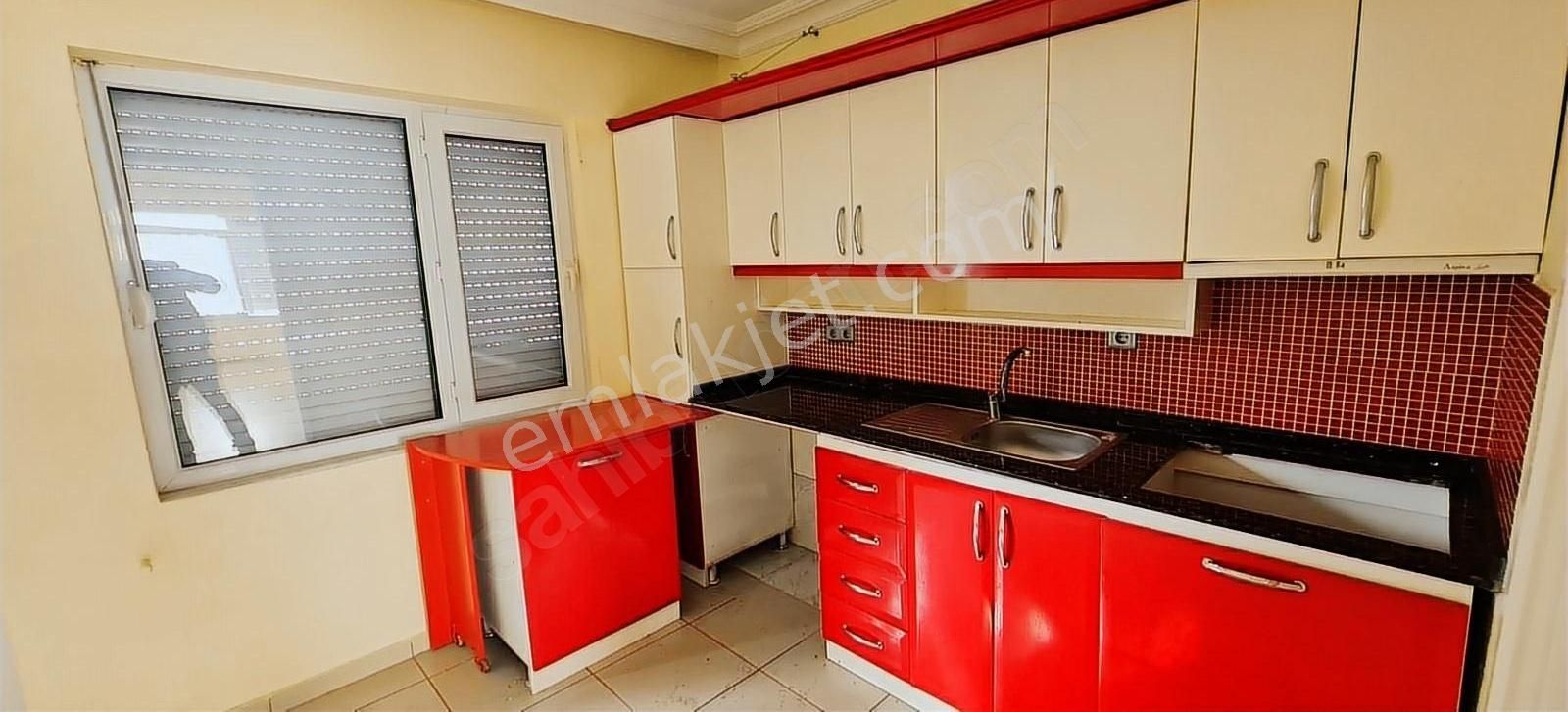 Muratpaşa Güzeloba Kiralık Daire Guzeloba da evcil hayvan izinli 5+1,TRIPLEKS, 2 BANYO 25000TL.