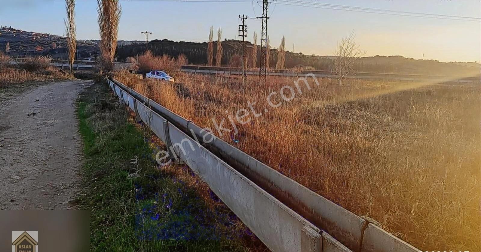 Ezine Kızılköy Köyü Satılık Bağ & Bahçe Çanakkale Ezine Bayramiç yolu 5 km Aslan emlak'tan satılık