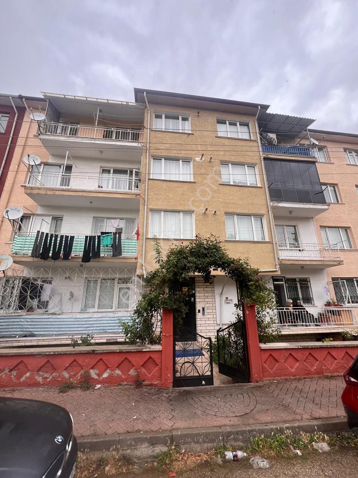 Odunpazarı Akarbaşı Satılık Daire SD361-AKARBAŞI MAHALLESİ SİTE İÇİ BAKIMLI 2+1 SATILIK DAİRE