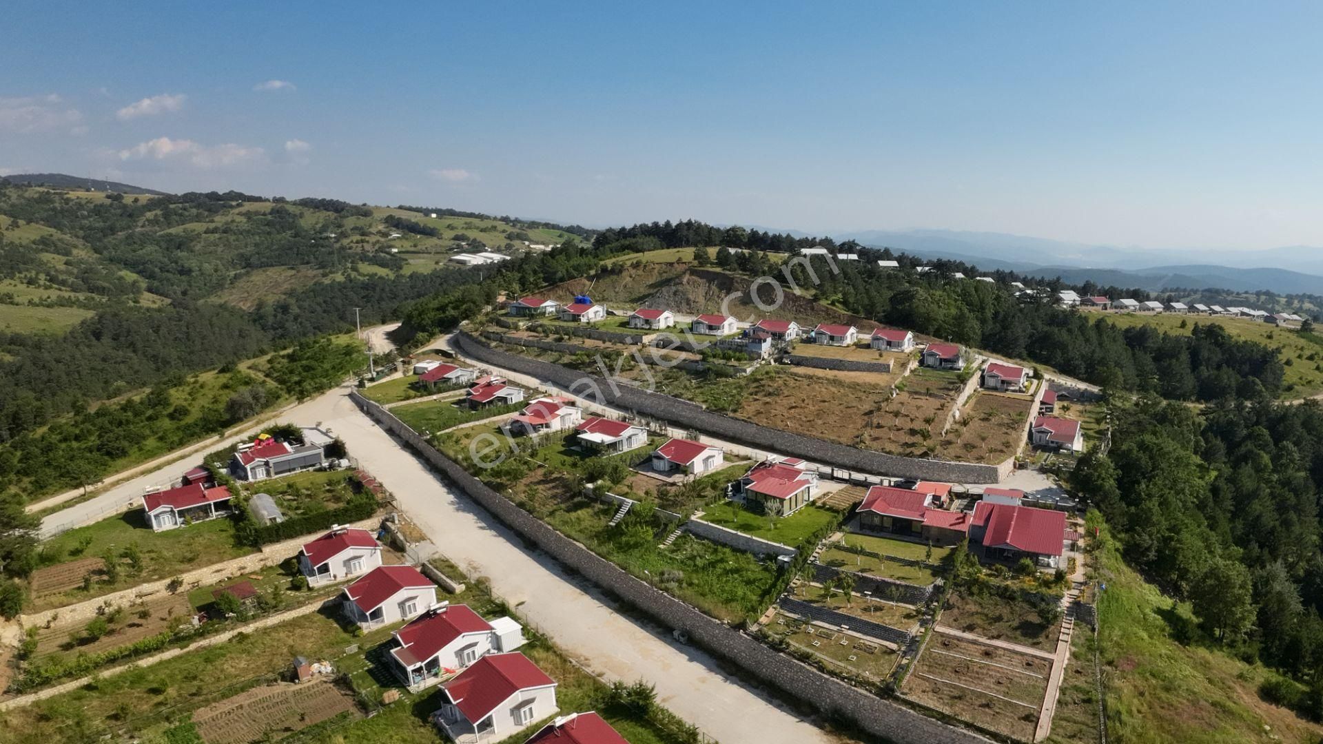 Orhaneli Göktepe Satılık Villa  home in Bursa | GÖKTEPE ORMAN EVLERİNDE SATILIK BAHÇELİ DAİRE