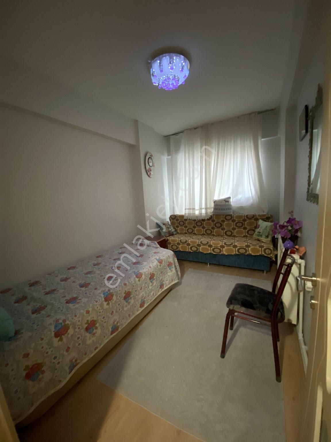 Saim Gencay Gayrimenkulden Gemlik Merkezde Sahile 1 Dk Mesafede Eşyalı Daire Satılık - Görsel 12