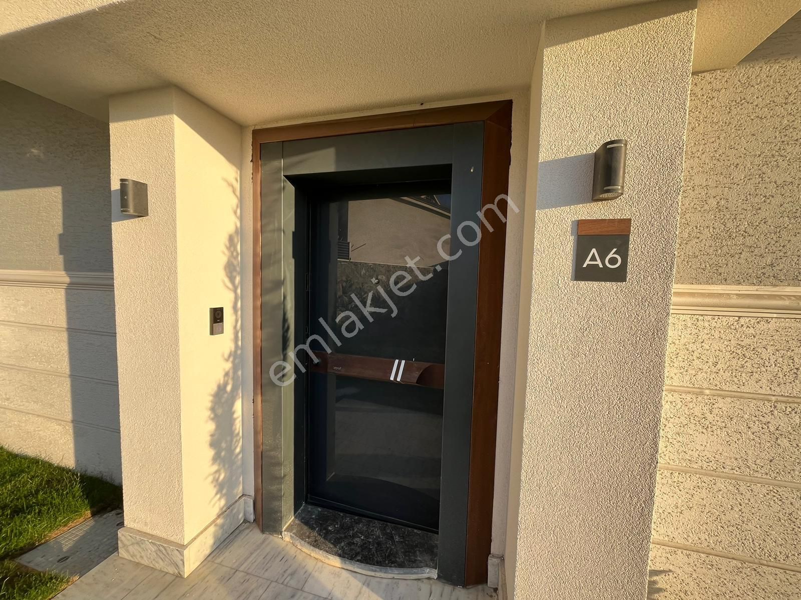 Büyükçekmece Kumburgaz Da 6+2 Satılık Villa Full Deniz Manzaralı - Görsel 23