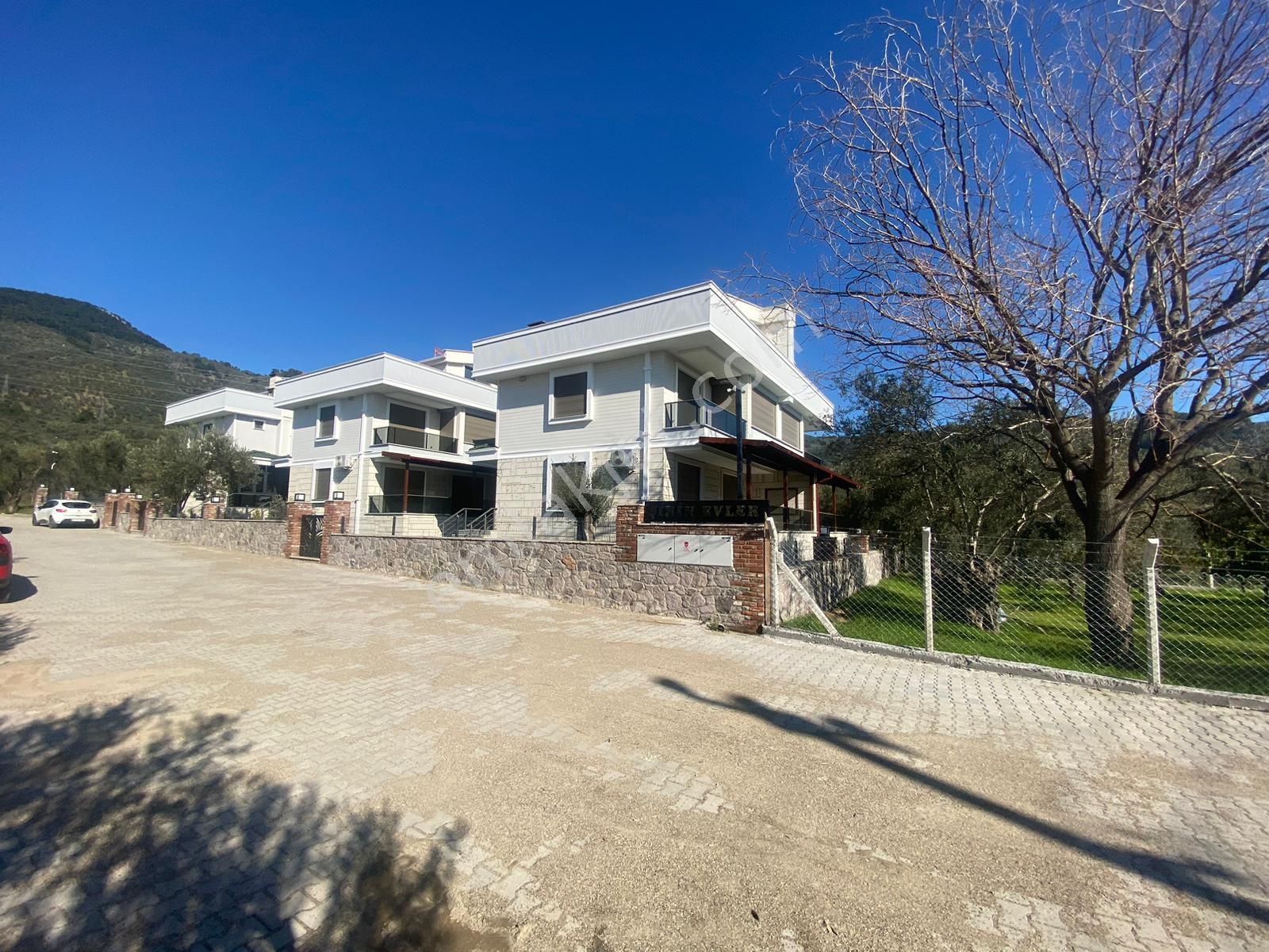 Edremit Şahindere Satılık Villa  SABRİ PINARBAŞI'dan ALTINOLUK'ta SATILIK MÜSTAKİL VİLLA 
