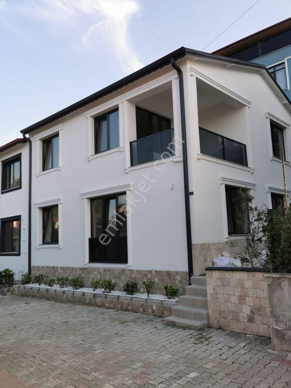 Karamürsel Ereğli Satılık Villa CB ENVOY /  KARAMÜRSEL - EREĞLİ'DE DENİZ MANZARALI DUBLEKS VİLLA