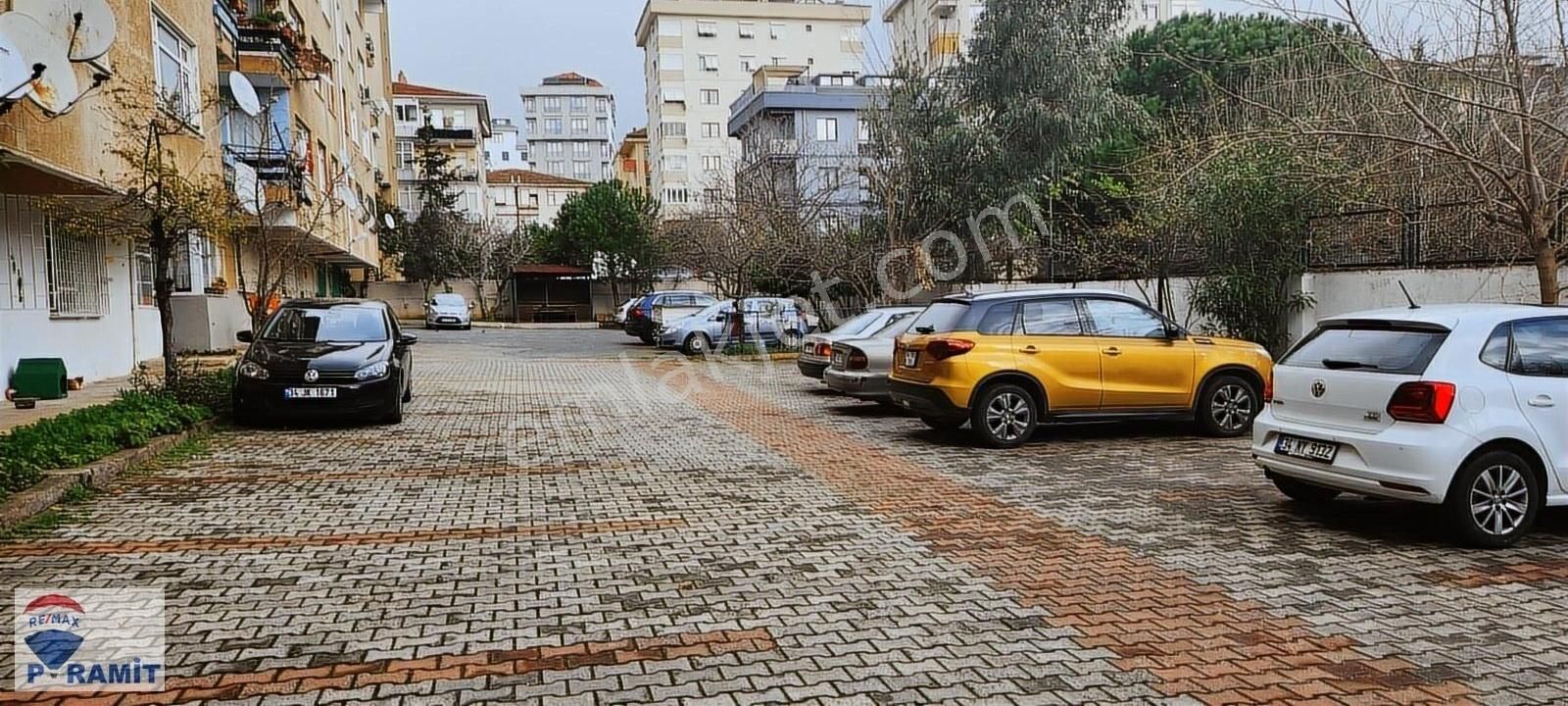 Maltepe Bağlarbaşı Satılık Daire İNÖNÜ CADDESİNDE 2+1 GENİŞ FERAH FIRSAT DAİRE