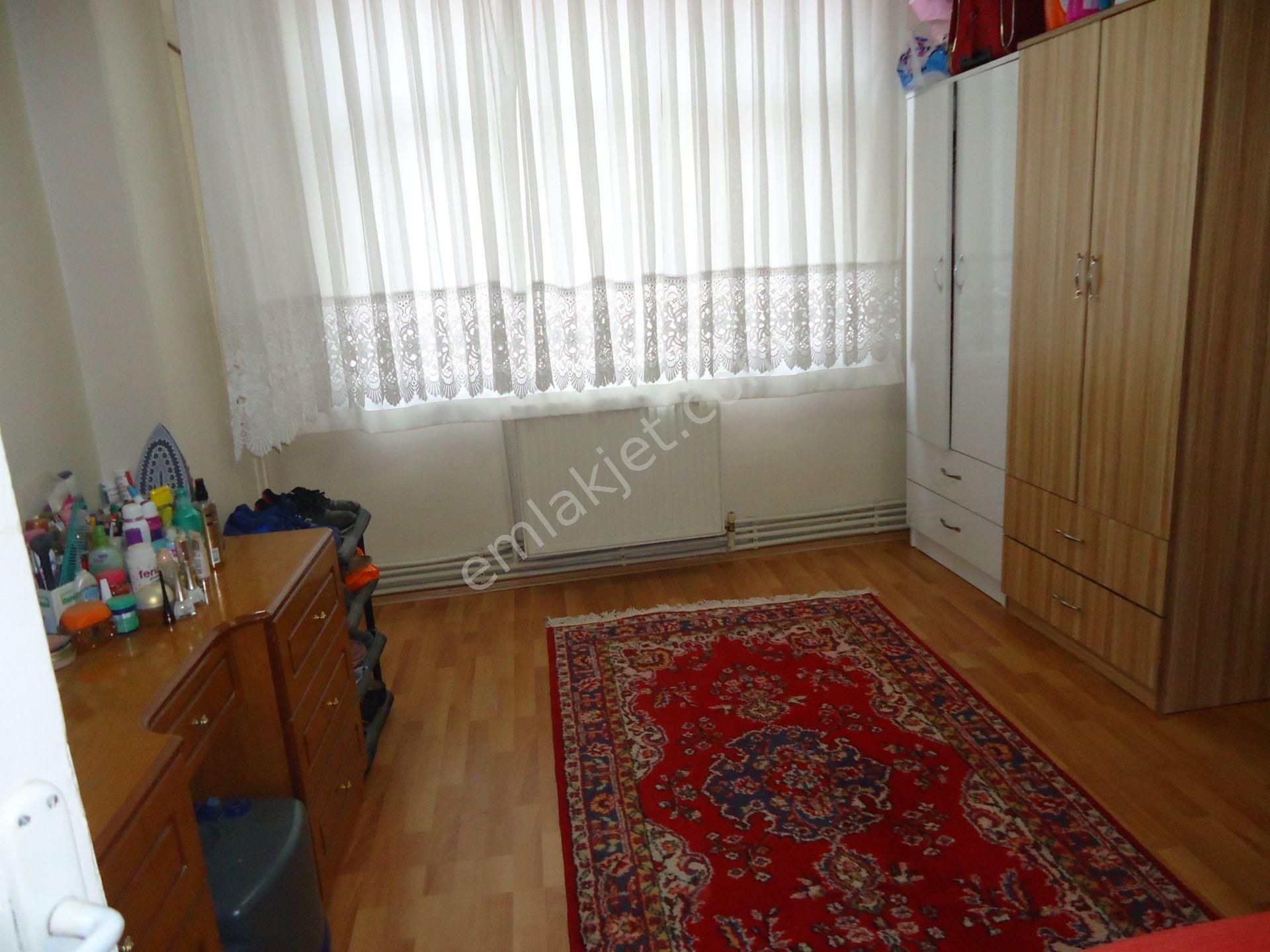 Bahcelievler 'de Ev Arkadaşı Paylaşımlı Daire - Görsel 8