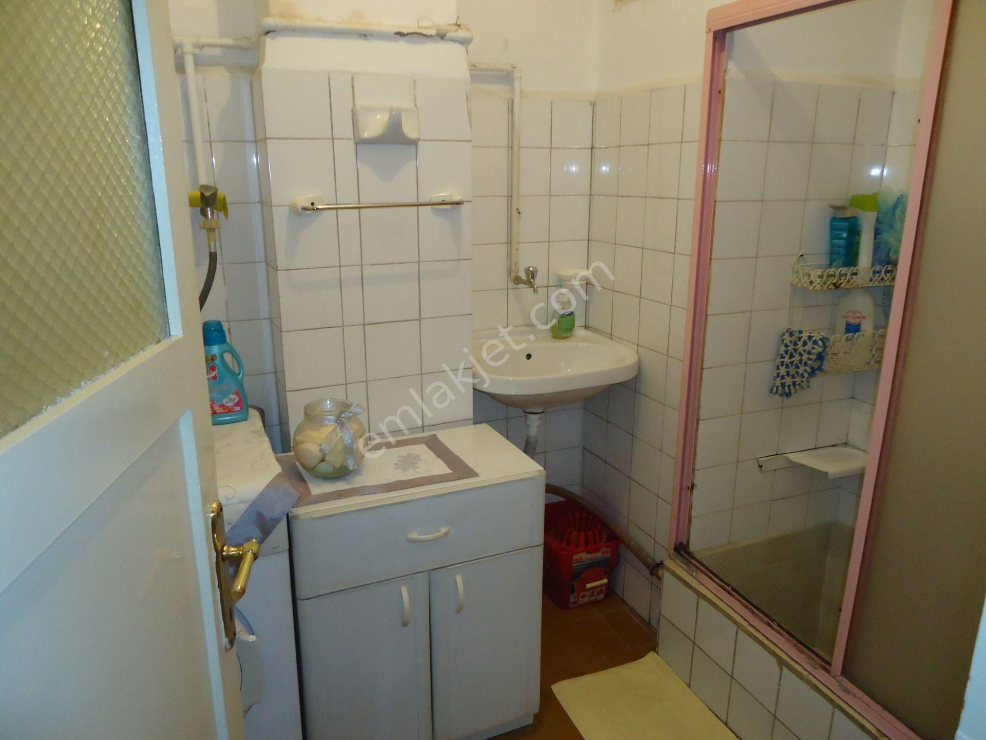Bahcelievler 'de Ev Arkadaşı Paylaşımlı Daire - Görsel 10