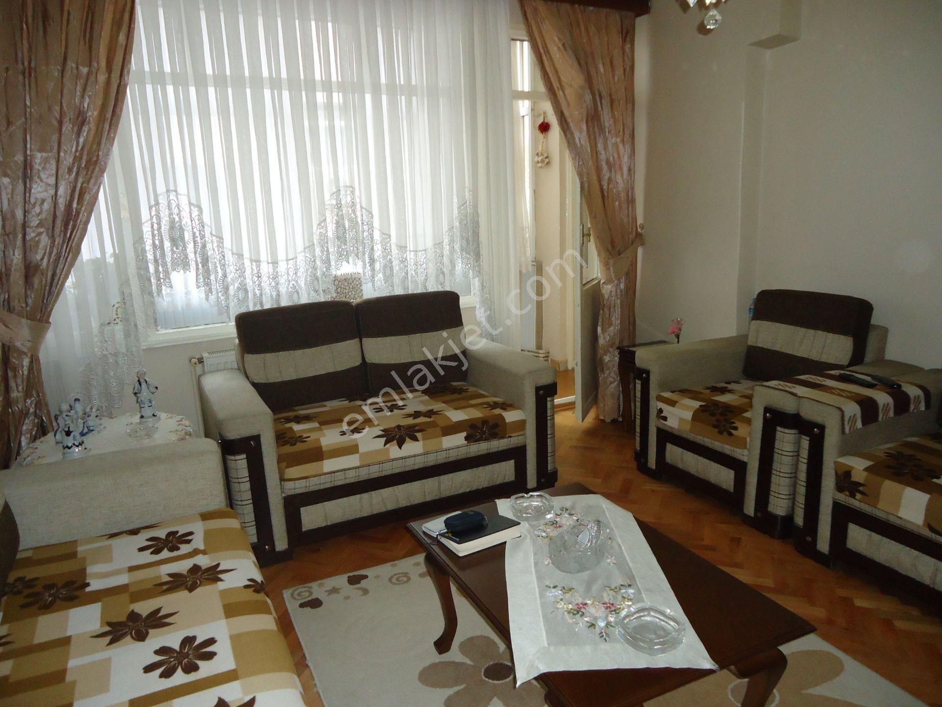 Bahcelievler 'de Ev Arkadaşı Paylaşımlı Daire - Görsel 4