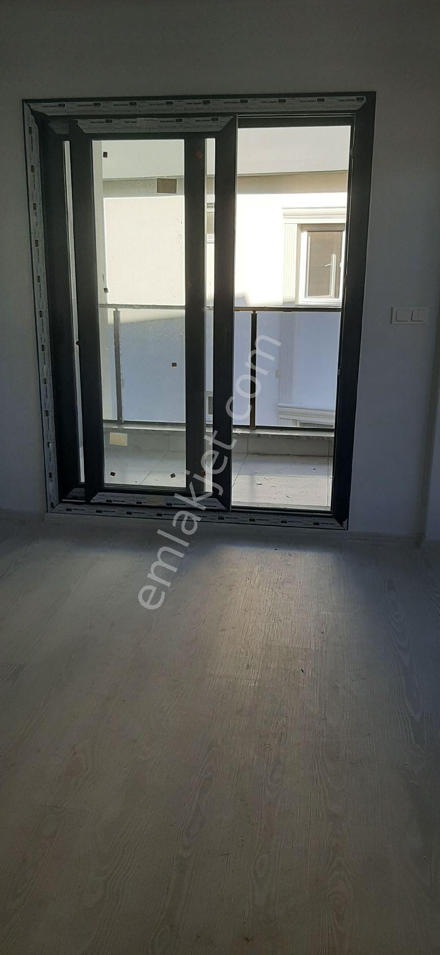 Acele Satiliklūks Daire - Görsel 10