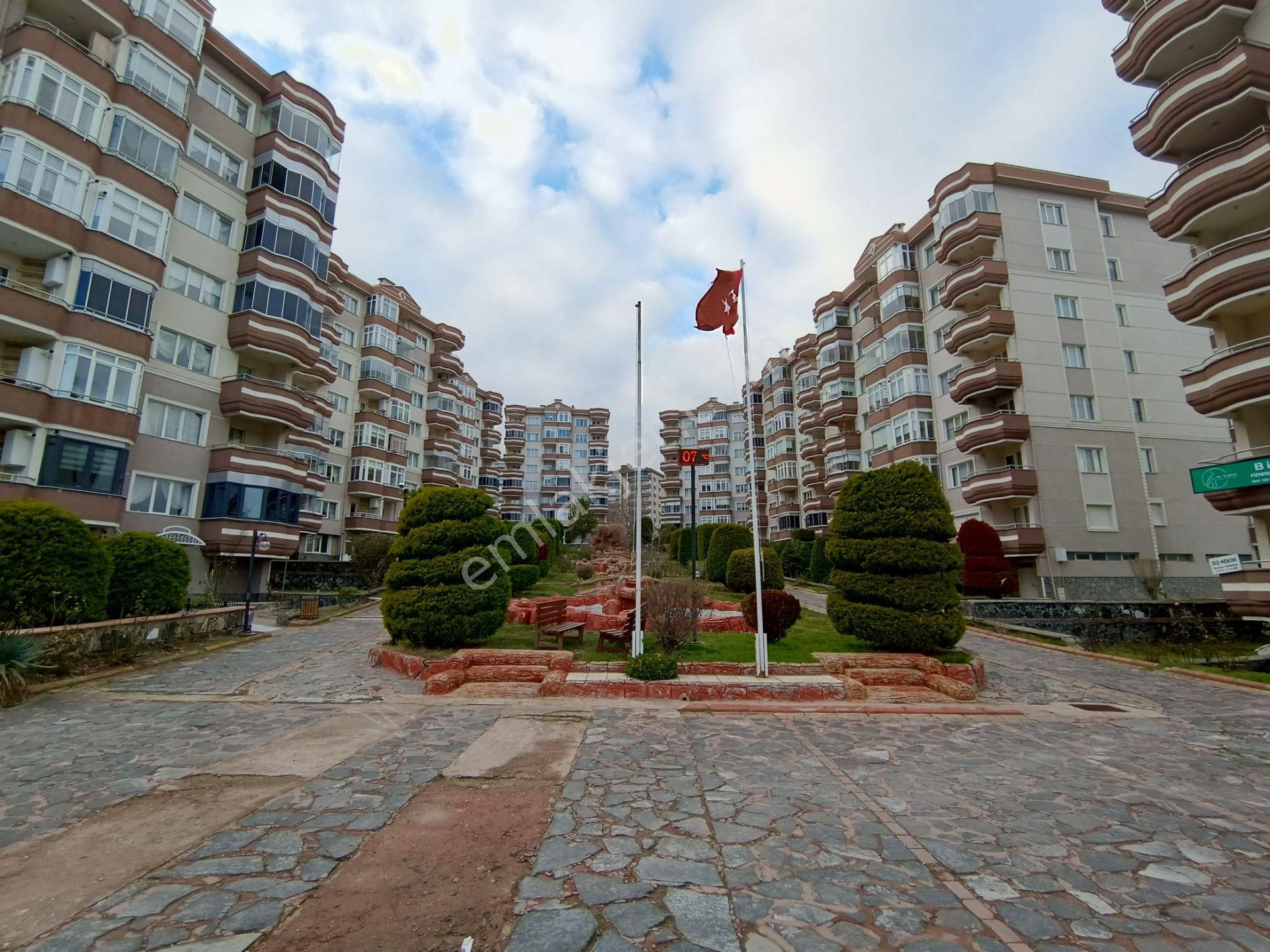 Süleymanpaşa Hürriyet Satılık Daire  LUSSO GAYRİMENKUL'DEN HÜRRİYET MAHALLESİNDE SATILIK 3+1 DAİRE