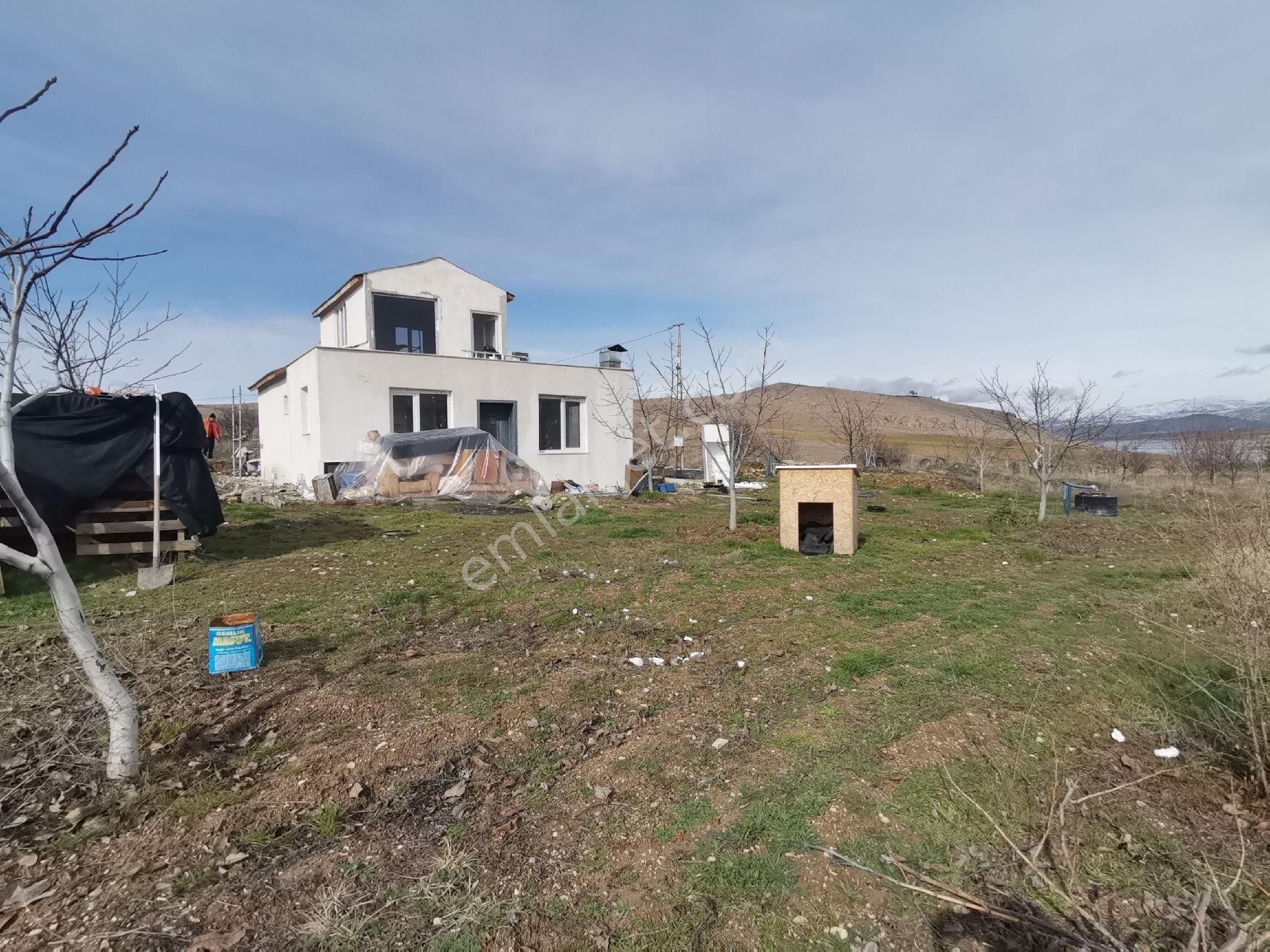 Elazığ Merkez Aydıncık Köyü Satılık Villa İmarlı KING HOUSE KURUMSALDAN PERTEK GÖLÜNE SIFIR TARLA VİLLA BAHÇE