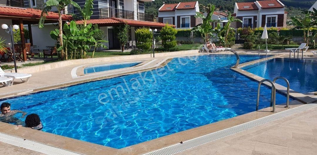 Kuşadası Davutlar Satılık Villa BUTİK SİTE İÇERİSİNDE 4+1 FULL EŞYALI VİLLA 