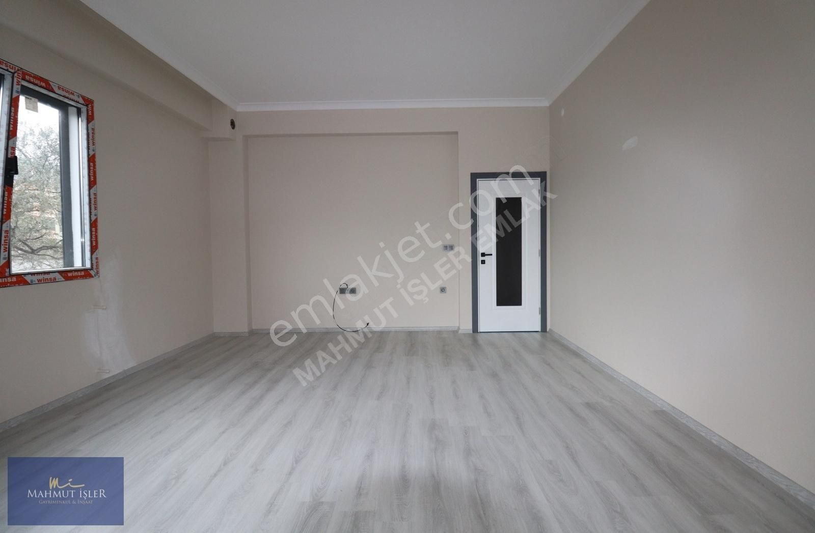 Mahmut İşler'den 600 M2 Arsa İçinde Havuzlu Villa - Görsel 15
