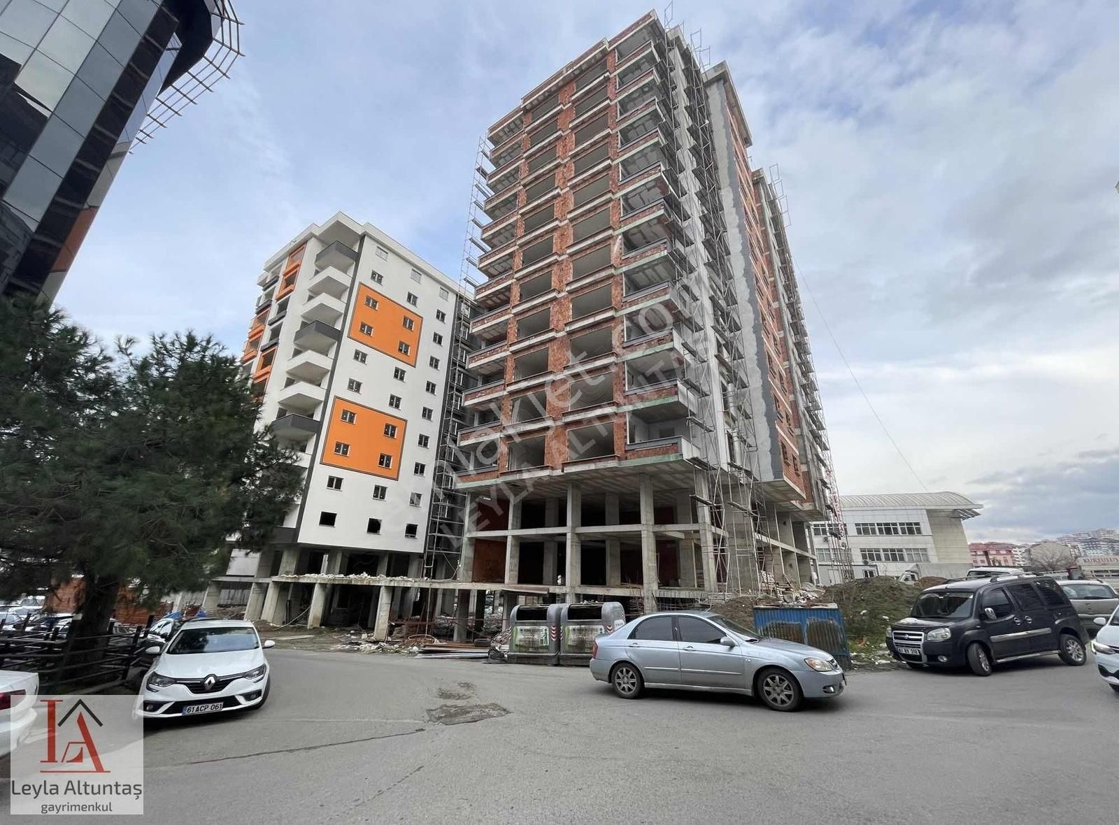 Yomra Kaşüstü Satılık Daire ANA CADDEYE YAKIN SIFIR SATILIK 3+1 DAİRE