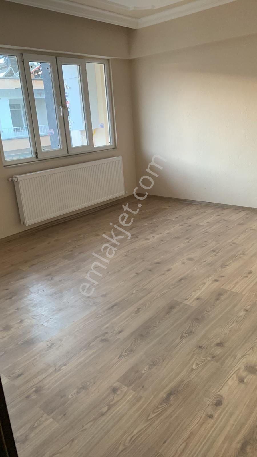 3+1 Kiralık Cadde Üstü