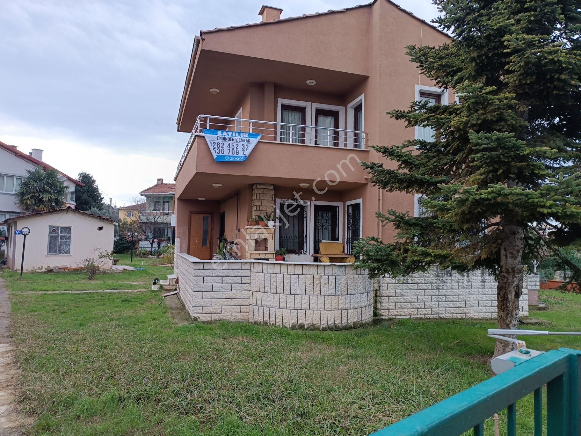 Altınova Kaytazdere Bld. (Merkez) Satılık Villa  ENGİNDENİZ EMLAK'tan SATILIK HAVUZLU SİTEDE MASTAKİL DUBLEX