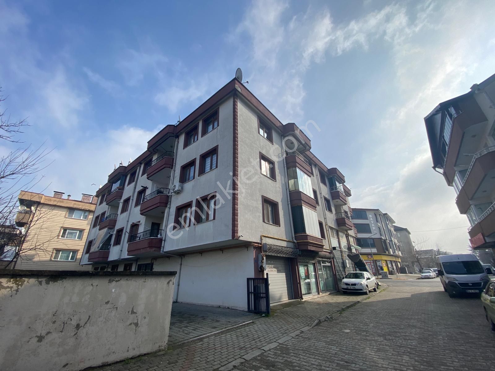 Hendek Yeni Kiralık Daire  23-ŞEKER EMLAKTAN YENİ MAH. 3+1 140m2 SATILIK DAİRE