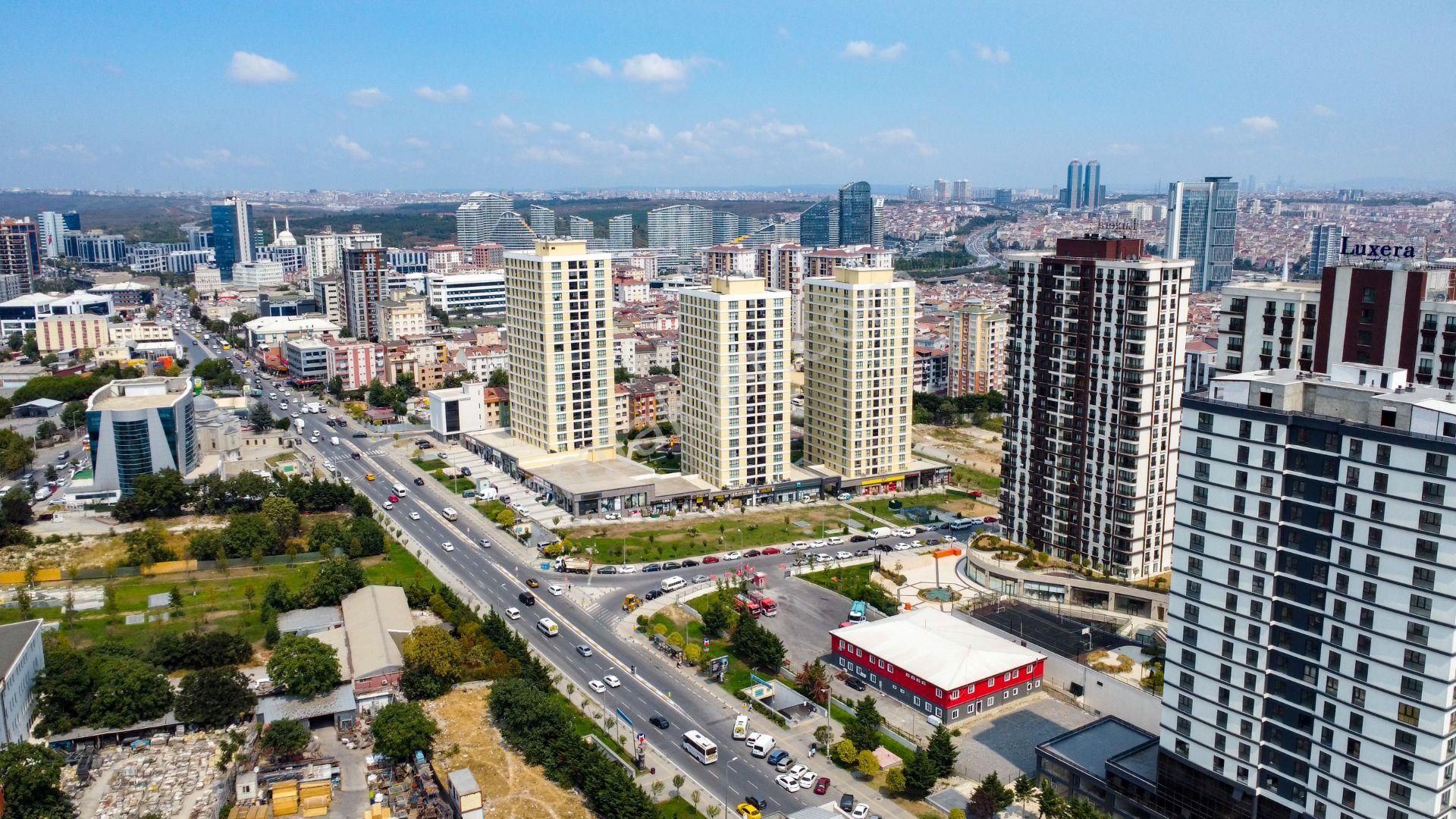 Bağcılar Göztepe Satılık Daire  MAHMUTBEY METRO HAYAT EVLERİ 3+1 152 M2 8.KAT BOŞ SATILIK DAİRE