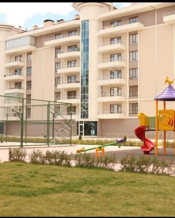 Selçuklu Yazır Kiralık Daire Yazır,güneş Görür,sitede 3+1,oyun Park,kapalı Garaj,kombili,kiler,ankastreli