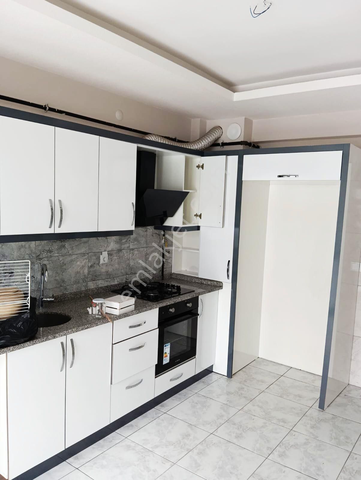 Yazır,güneş Görür,sitede 3+1,oyun Park,kapalı Garaj,kombili,kiler,ankastreli