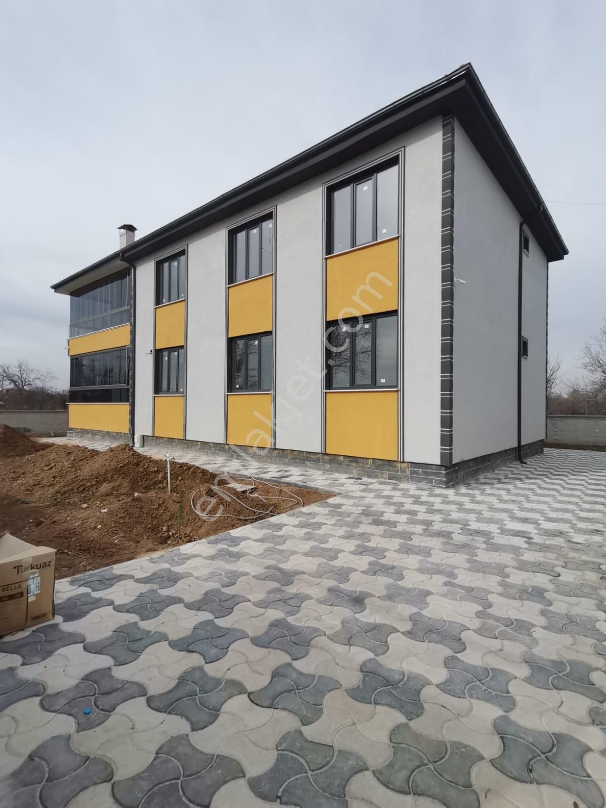 Karatay Selimsultan Satılık Müstakil Ev  KARATAY SELİM SULTANDA 600 M2 ARSA İÇERİSİNDE 4+1 MÜSTAKİL EV