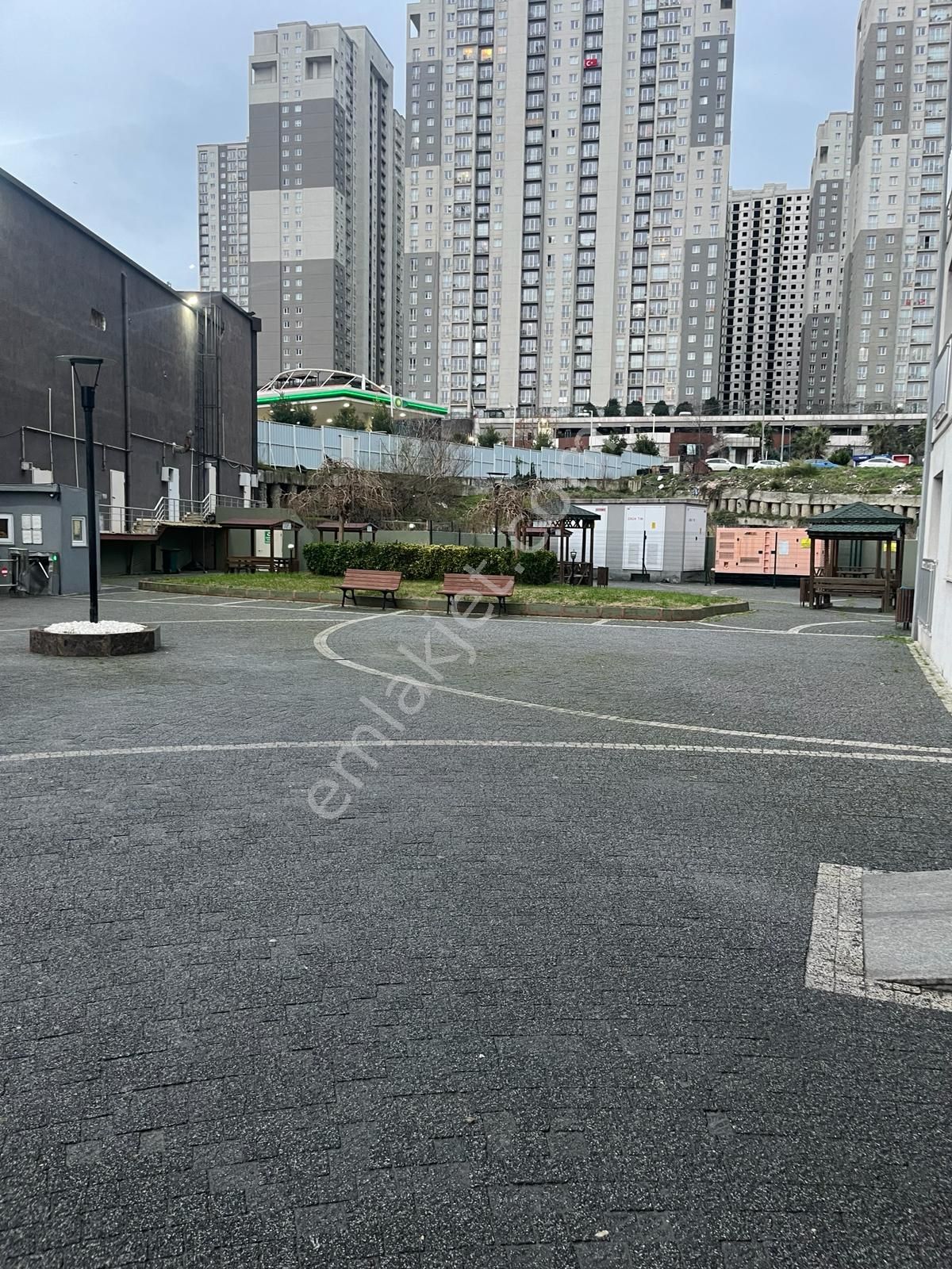 Beylikdüzü Bölgesinde Avm Metrobüs Çok Yakın Site İçinde 1+1 Satılık Fırsat Daire - Görsel 8