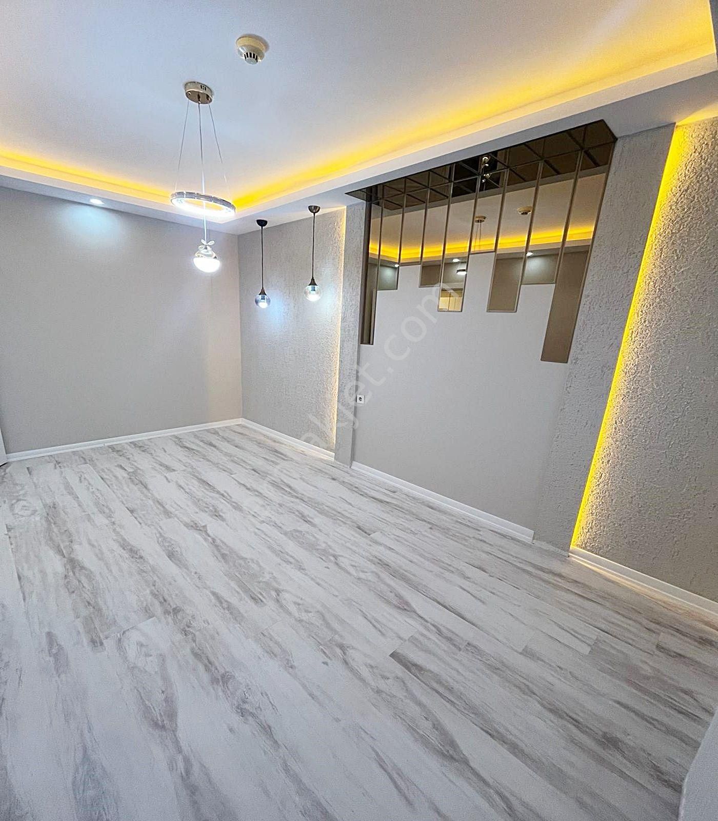 Beylikdüzü Bölgesinde Avm Metrobüs Çok Yakın Site İçinde 1+1 Satılık Fırsat Daire - Görsel 10