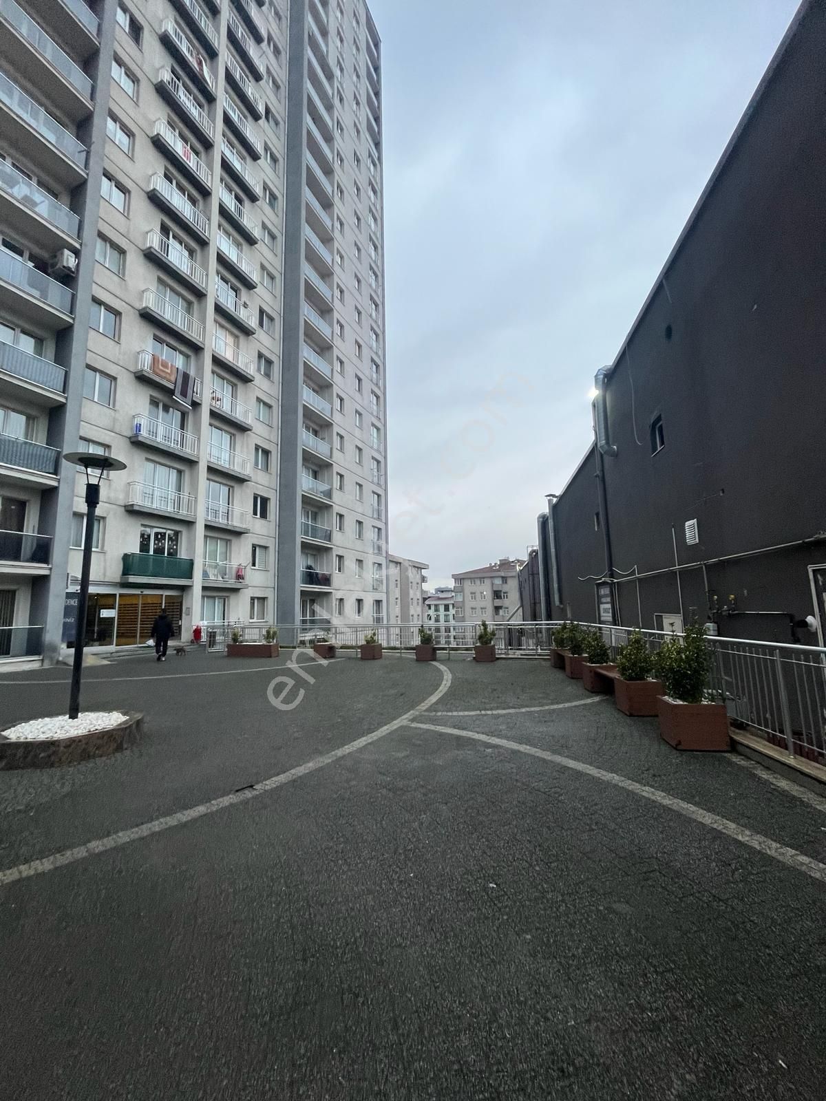 Beylikdüzü Bölgesinde Avm Metrobüs Çok Yakın Site İçinde 1+1 Satılık Fırsat Daire - Görsel 28