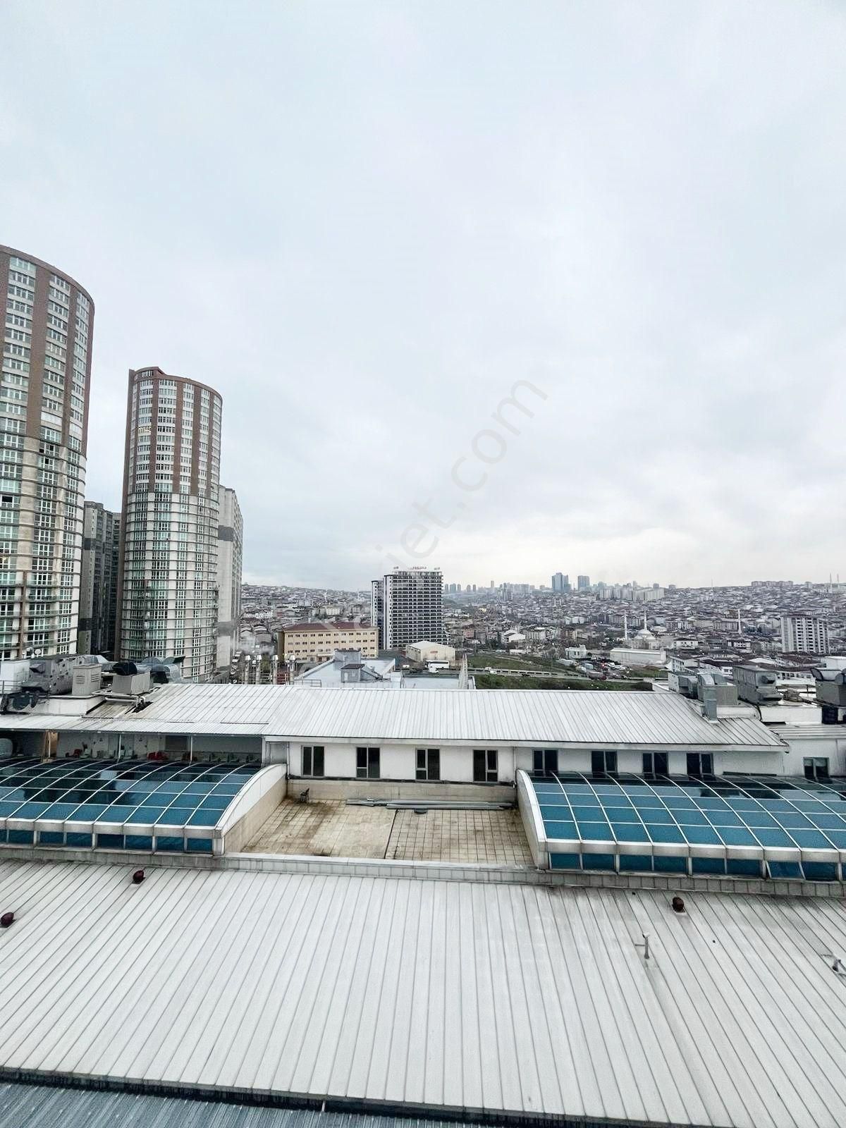 Beylikdüzü Bölgesinde Avm Metrobüs Çok Yakın Site İçinde 1+1 Satılık Fırsat Daire - Görsel 27
