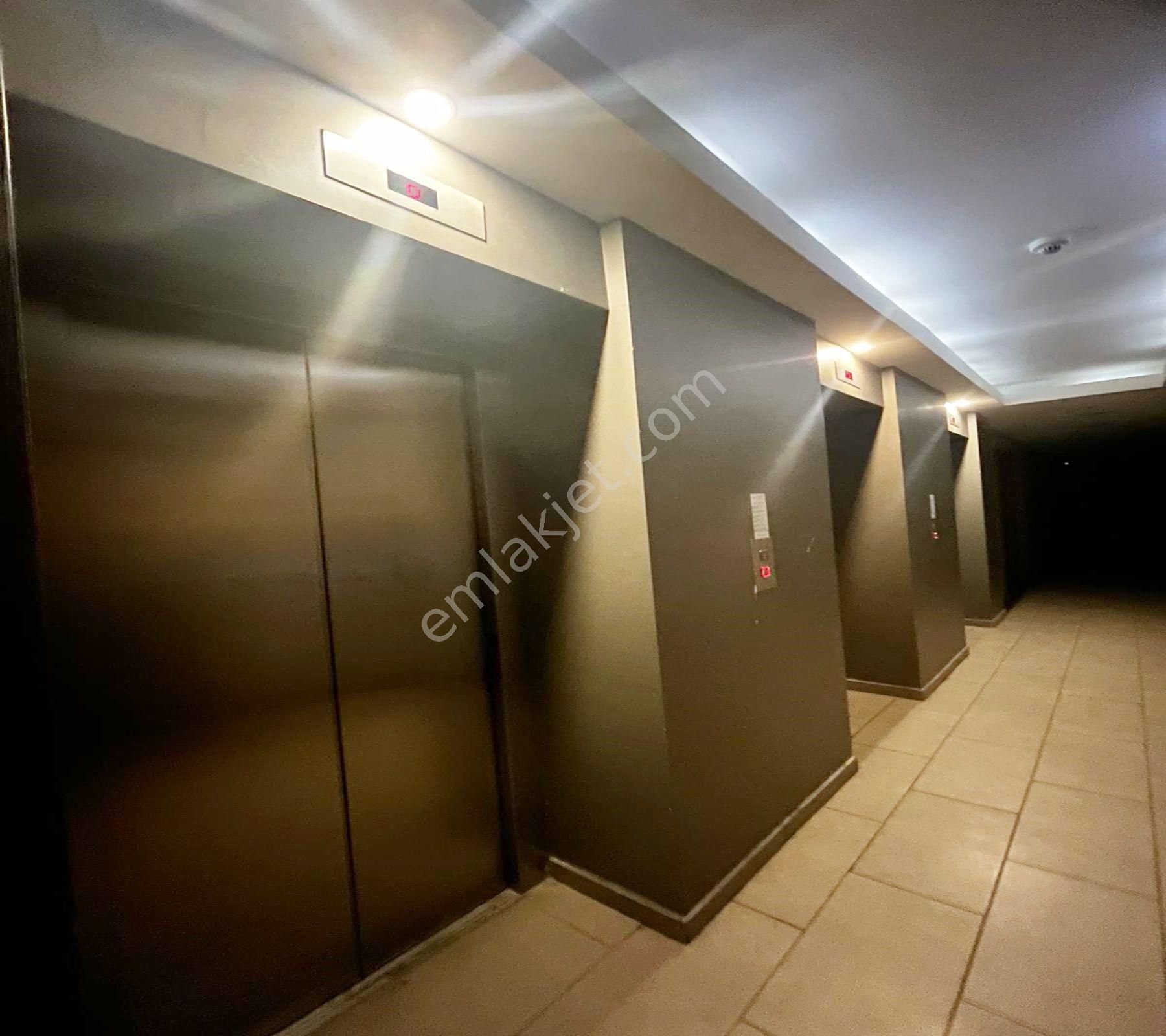Beylikdüzü Bölgesinde Avm Metrobüs Çok Yakın Site İçinde 1+1 Satılık Fırsat Daire - Görsel 16