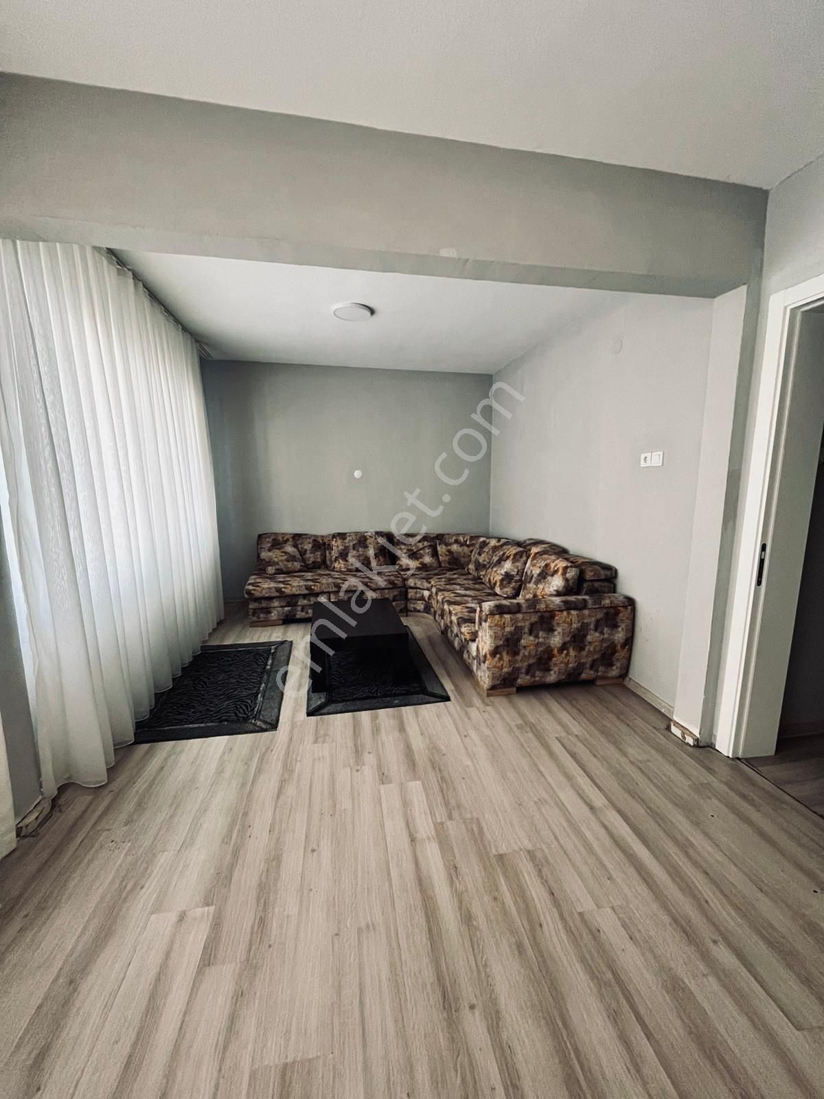 Karabağlar Esenlik Günlük Kiralık Daire ÜÇYOL METRO GİRİŞİ UYGUN FİYATLI 1+1 ve 2+1 KİRALIK DAİRE