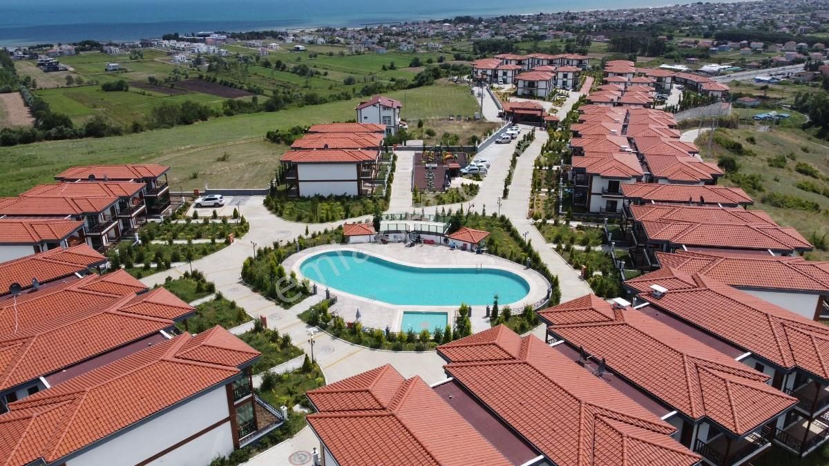 19 Mayıs Dereköy Satılık Daire Dereköyde Havuzlu Sitede 3+1 Dublex Hobi Bahçeli Villa