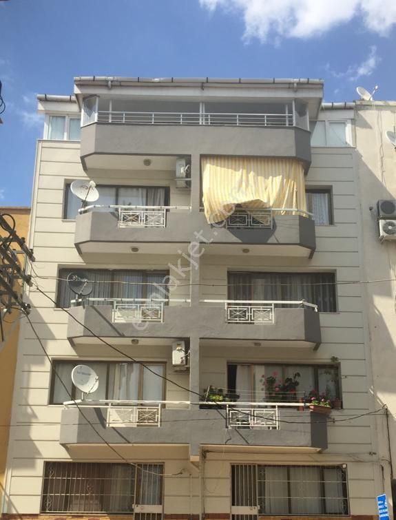 Buca Güven Satılık Bina 5 KATLI 10 DAİRE TÜM BİNA SATILIK 