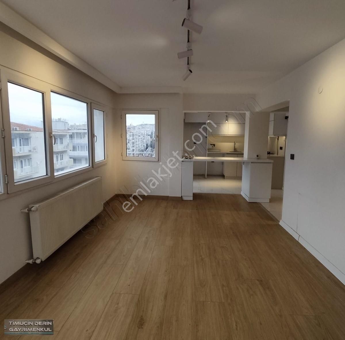 Konak Akın Simav Satılık Daire MİTHATPAŞA CAD. DE ASANSÖRLÜ D.GAZLI BAKIMLI 2+1 SATILIK DAİRE