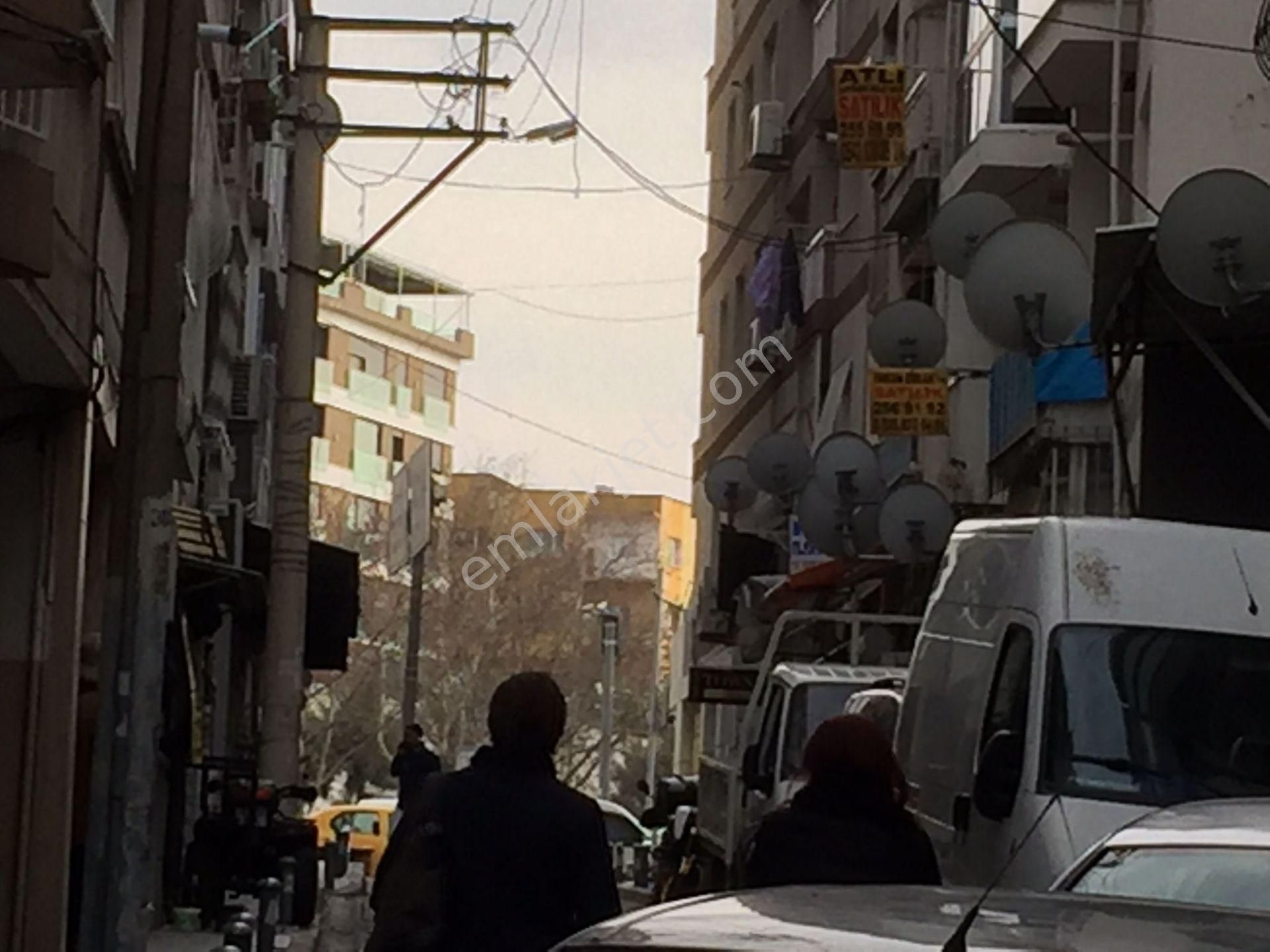 Üçyol Meydana Yakın 2+1 Bakımlı - Görsel 8