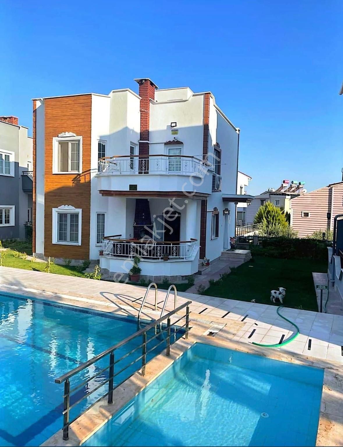 Didim Mavişehir Satılık Villa Aydın Didim Mavişehir Mahallesi 3+1 Havuzlu Tam Müstakil Villa