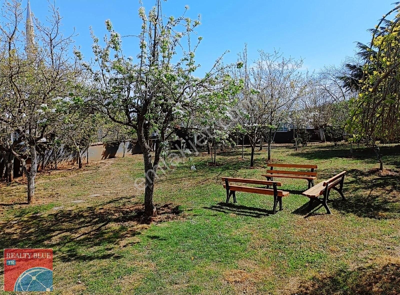 Sultanbeyli Necip Fazıl Satılık Ticari İmarlı SULTANBEYLİ AYDOS TESİSLERİNE KOMŞU KAT KARŞILIĞI ARSA