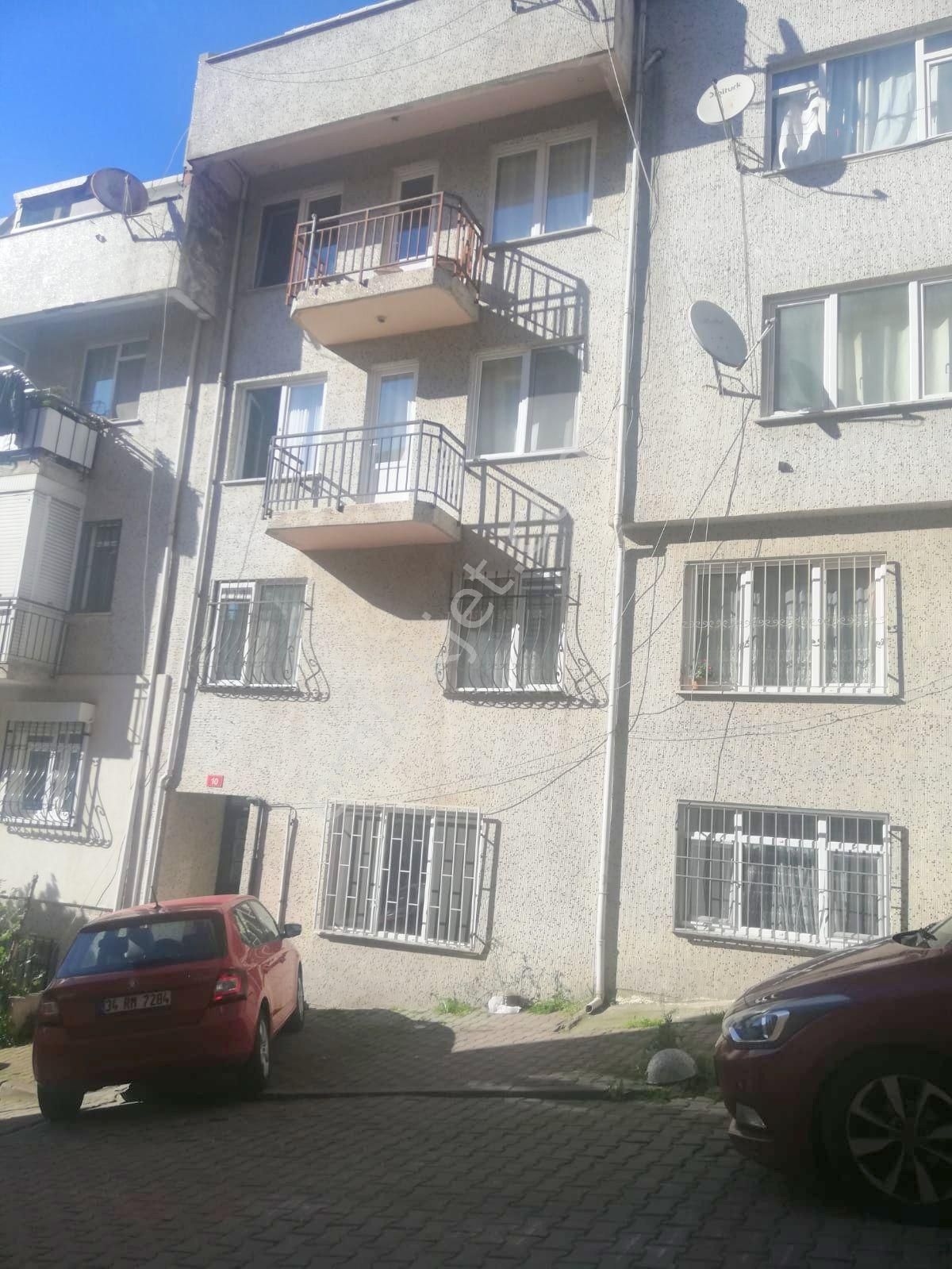 Kadıköy Hasanpaşa Satılık Daire  İkbaliye Musavvat sokakta satılık 3+1 daire