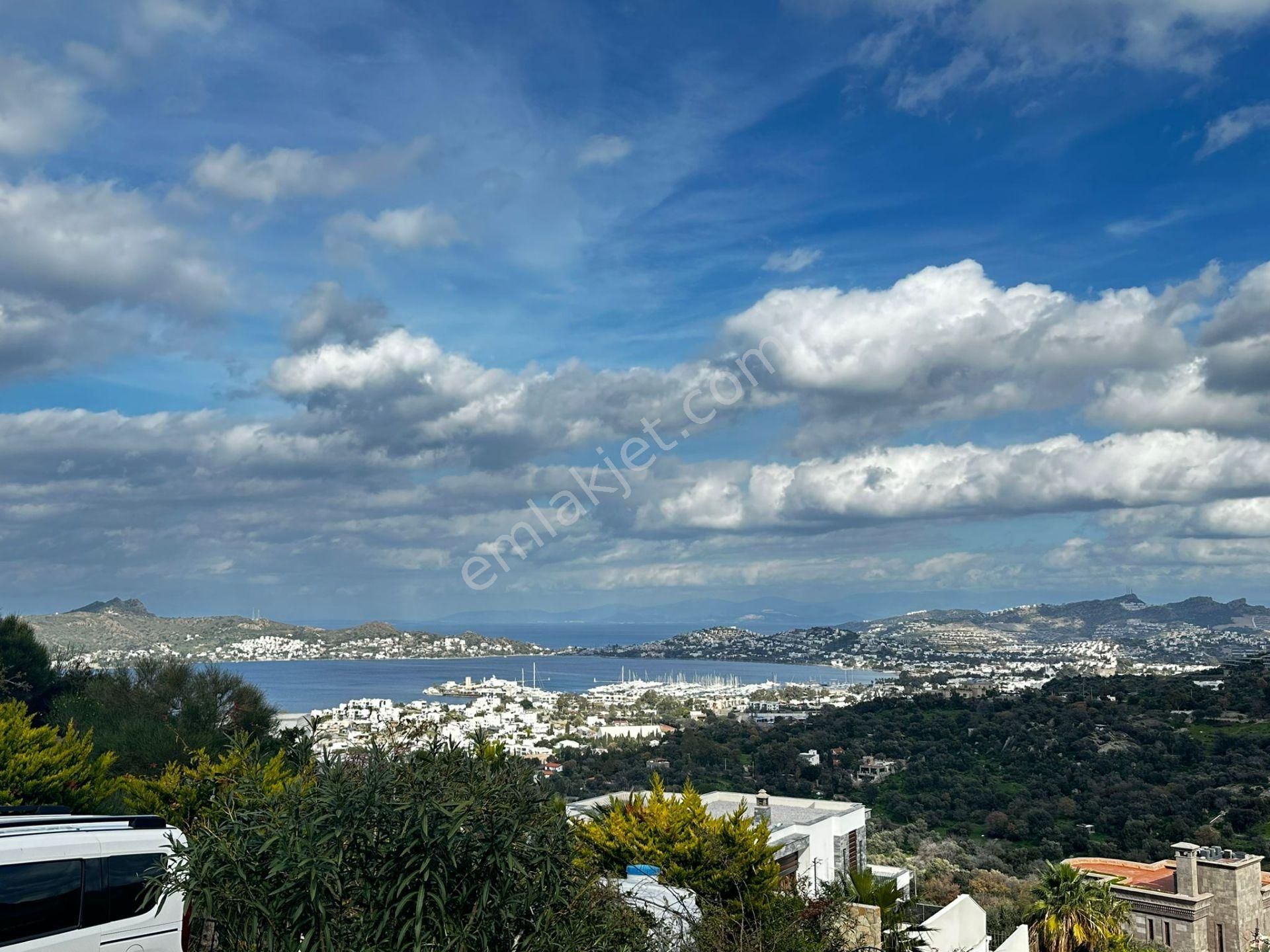 Bodrum Yalıkavak Satılık Daire  Bodrum Yalıkavak'ta Satılık Kapanmaz Deniz Manzaralı 2+1 Daire