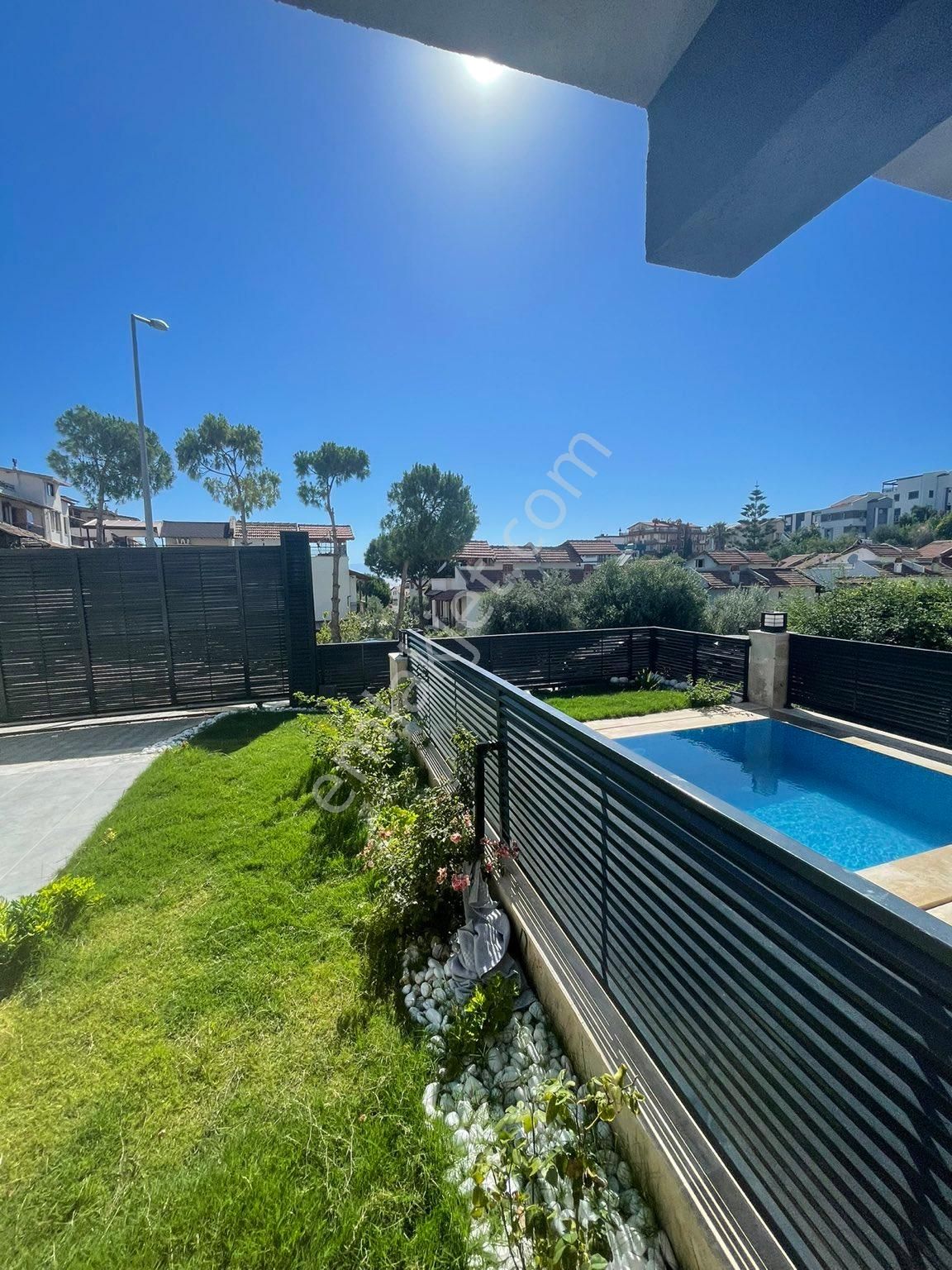 Kuşadası Kadınlar Denizinde Full Manzara Ve Havuzlu Satılık Villa - Görsel 5