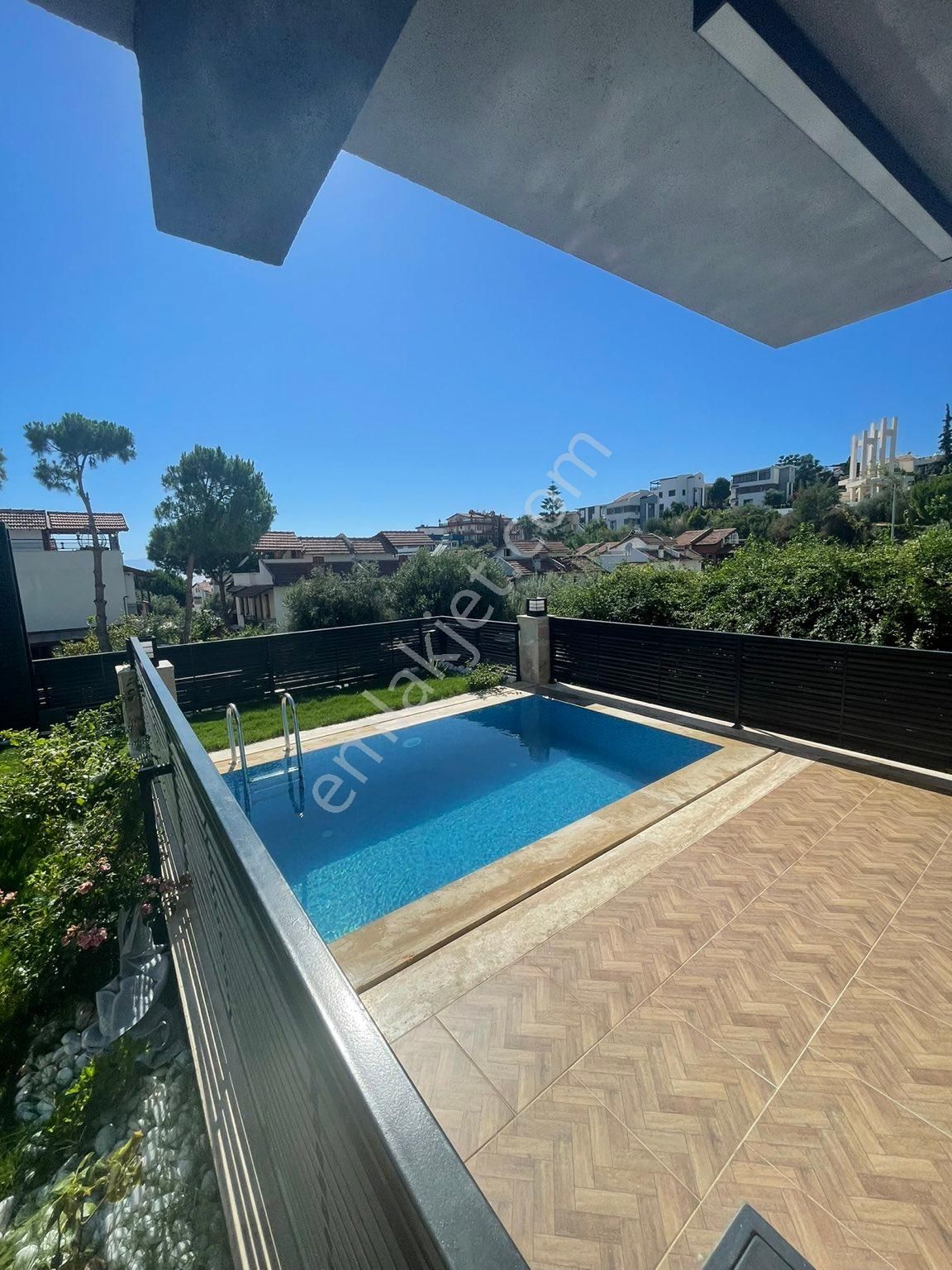 Kuşadası Kadınlar Denizinde Full Manzara Ve Havuzlu Satılık Villa - Görsel 4