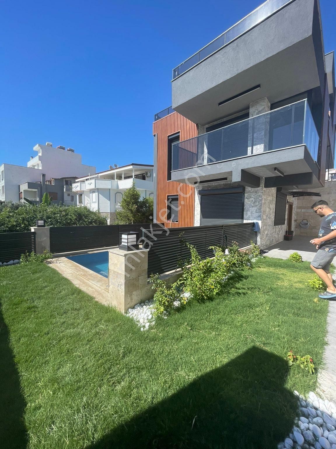 Kuşadası Kadınlar Denizinde Full Manzara Ve Havuzlu Satılık Villa - Görsel 2