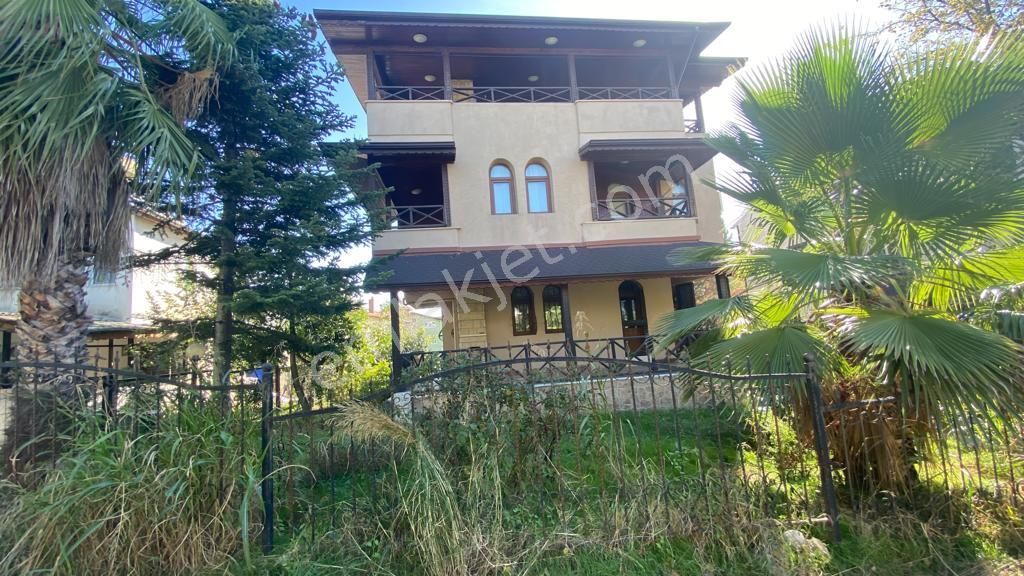 Termal Akköy Köyü Satılık Villa  YALOVA AKKÖY MARMARA DENİZİ MANZARALI VİLLA