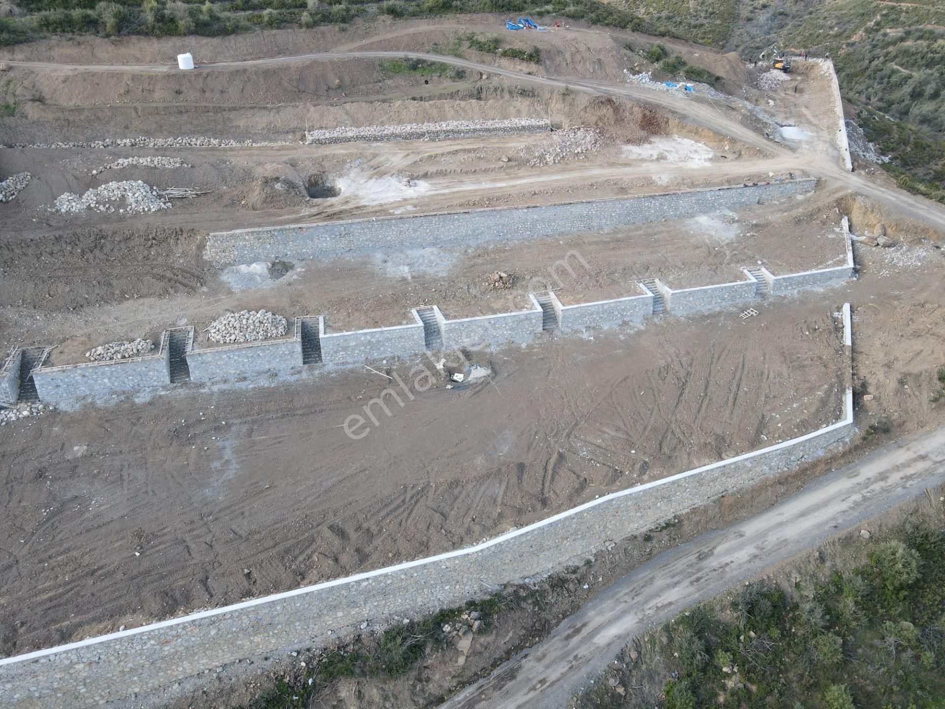 Çatalca'da Satılık 251 M2 Tapulu Taş Duvar Çevrili Doğa Harikası Bahçeler - Görsel 22